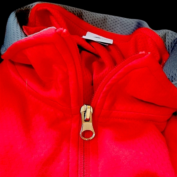 NWOT NHL Authentic Washington Capitals 1/4 Zip Pullover w/ Pockets - Picture 4 of 6